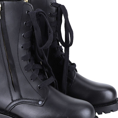 Leder-Feuerwehrstiefel scheinen