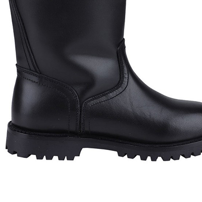 Feuerschutzstiefel scheinen