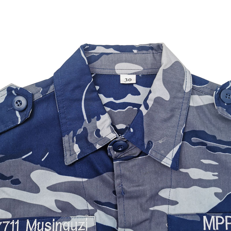 Militäruniform BDU Reverskragen