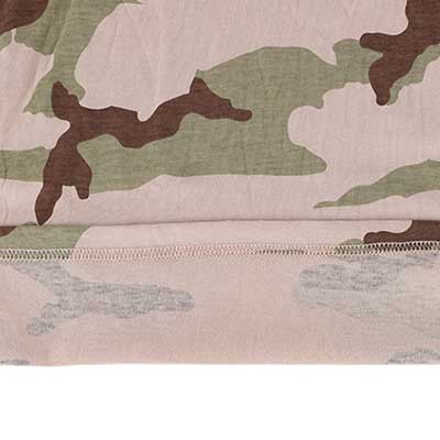 Anpassung von Militär-T-Shirt-Nähten